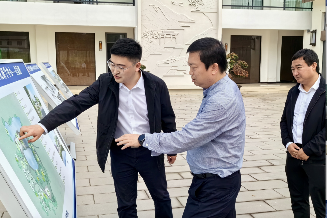 省DB电竞集团领导赴南充市邓家沟村调研乡村振兴工作